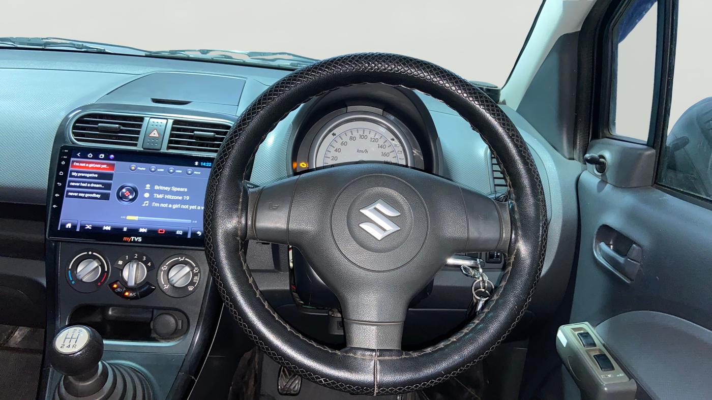 2016 Maruti Ritz LXI, CNG, Manual, 92,038 km, Steering Wheel Close Up