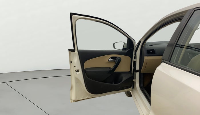 2017 Volkswagen Ameo COMFORTLINE 1.5 AT, Diesel, Automatic, 1,07,411 km, LHS Front Door