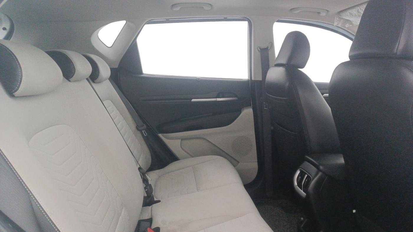 2023 KIA SONET HTX 1.5 AT, Diesel, Automatic, 49,879 km, Right Side Rear Door Cabin