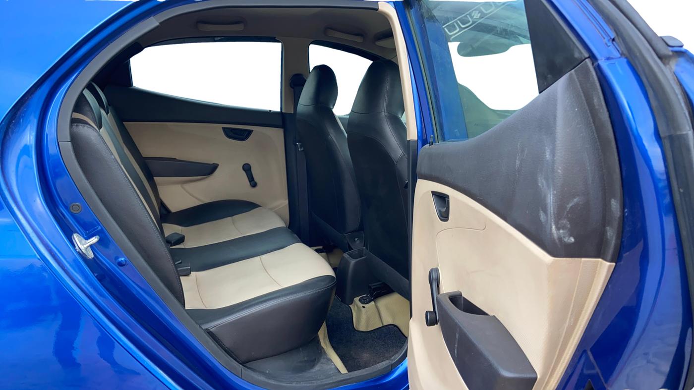 2016 Hyundai Eon ERA +, Petrol, Manual, 22,031 km, Right Side Rear Door Cabin