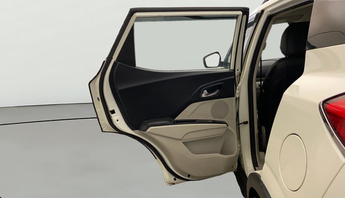 2022 Mahindra XUV300 W8 (O) 1.5 DIESEL, Diesel, Manual, 57,976 km, LHS Rear Door
