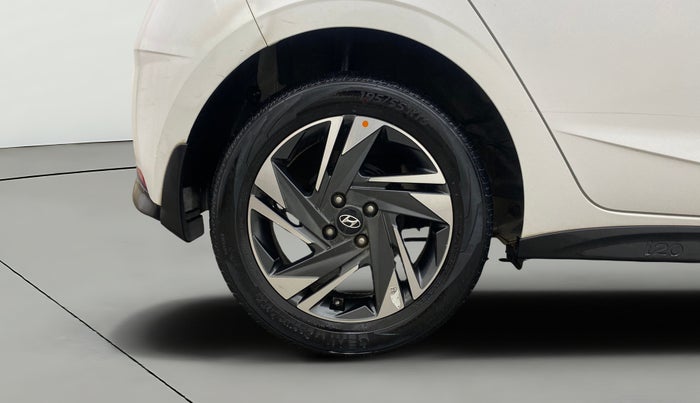 2021 Hyundai NEW I20 ASTA (O) 1.5 CRDI MT, Diesel, Manual, 32,496 km, Right Rear Wheel