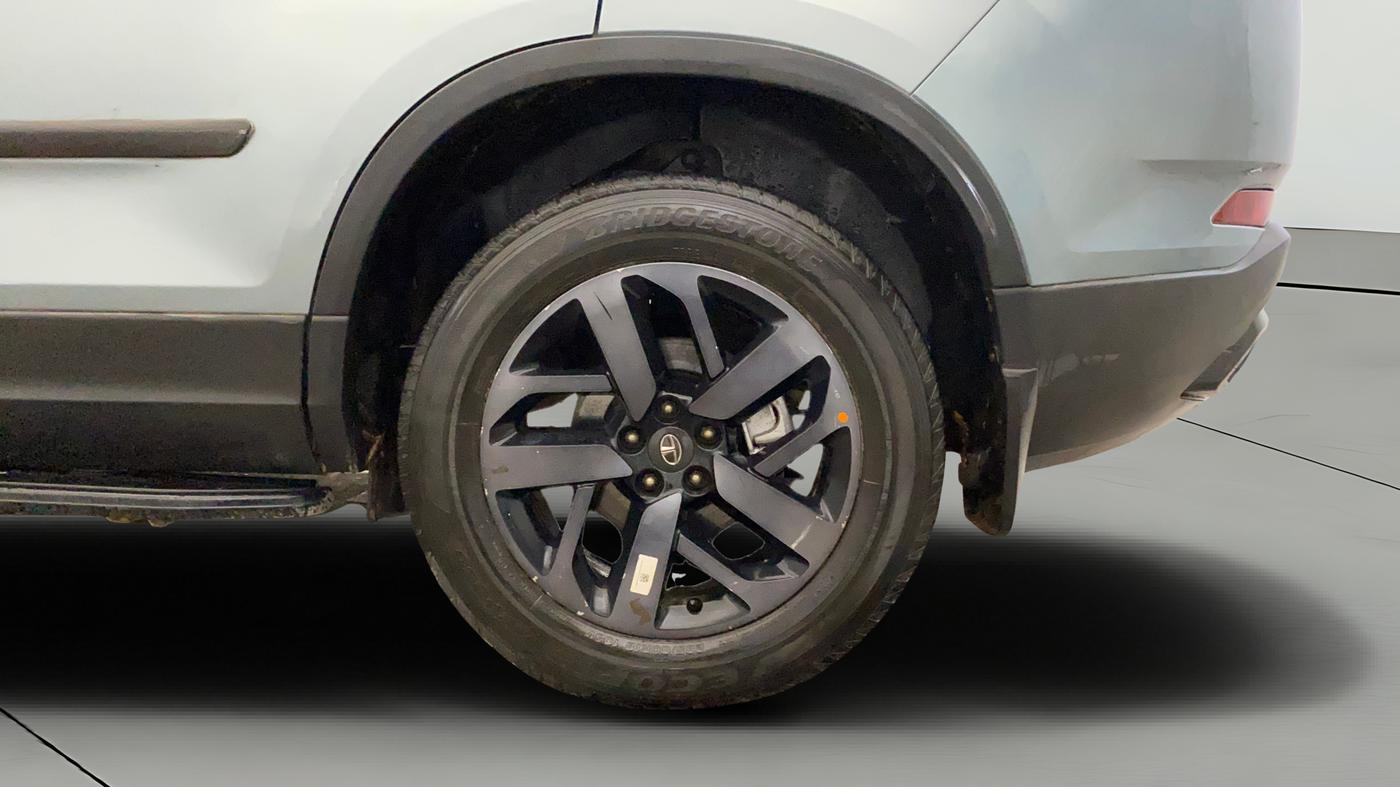 2021 Tata Safari XZA PLUS, Diesel, Automatic, 87,308 km, Left Rear Wheel