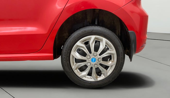 2015 Volkswagen Polo COMFORTLINE 1.2L, Petrol, Manual, 86,711 km, Left Rear Wheel