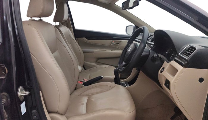 2017 Maruti Ciaz ALPHA 1.4 PETROL, Petrol, Manual, 90,075 km, Right Side Front Door Cabin