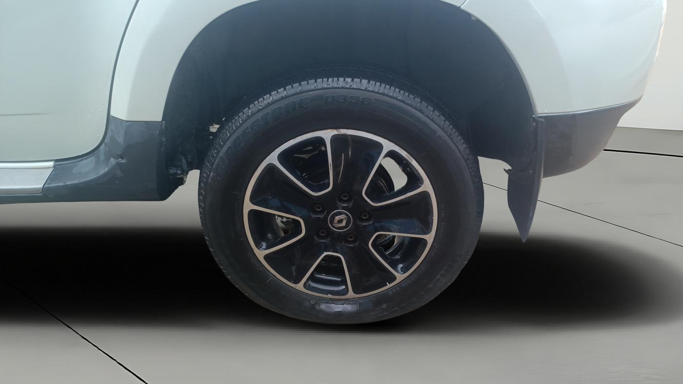 2016 Renault Duster 110 PS RXZ 4X2 AMT DIESEL, Diesel, Automatic, 34,310 km, Left Rear Wheel
