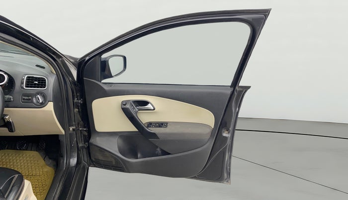 2014 Volkswagen Polo HIGHLINE1.2L, Petrol, Manual, 55,295 km, RHS Front Door