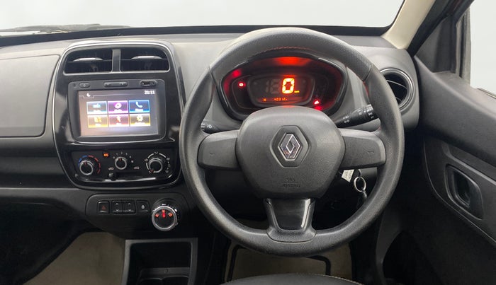 2018 Renault Kwid RXT 1.0 AMT, Petrol, Automatic, 40,275 km, Steering Wheel Close Up
