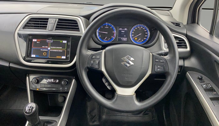 2016 Maruti S Cross ZETA 1.3, Diesel, Manual, 1,11,047 km, Steering Wheel Close Up
