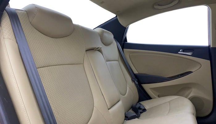 2017 Hyundai Verna 1.6 VTVT SX O, Petrol, Manual, 50,266 km, Right Side Rear Door Cabin