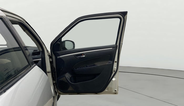 2012 Maruti Swift VDI, Diesel, Manual, 69,284 km, RHS Front Door