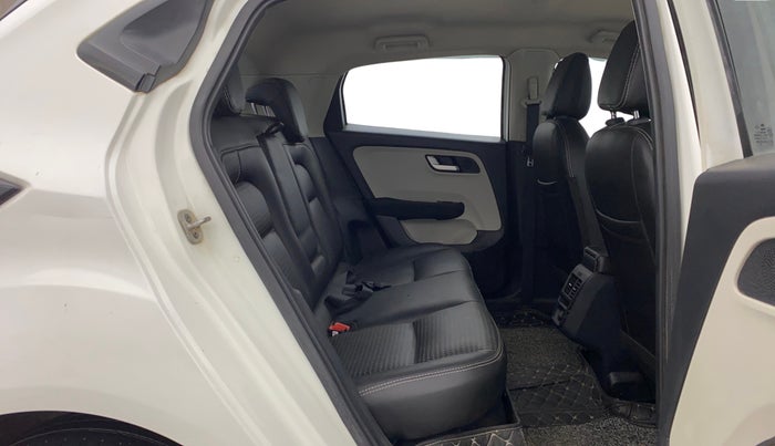 2024 Tata ALTROZ XZ CNG, CNG, Manual, 28,311 km, Right Side Rear Door Cabin