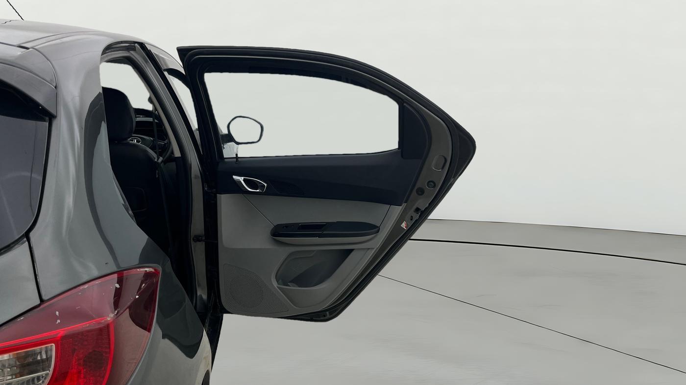 2020 Tata Tiago XZ PETROL, Petrol, Manual, 1,07,563 km, RHS Rear Door