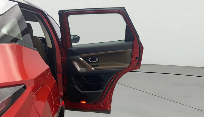 2020 Tata Harrier XZA 2.0L, Diesel, Automatic, 96,405 km, RHS Rear Door