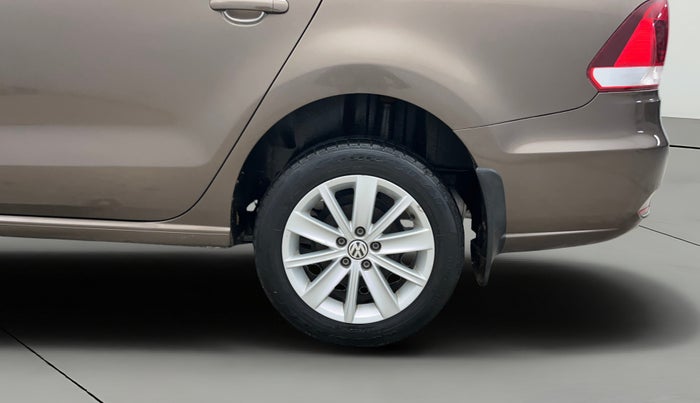 2017 Volkswagen Vento 1.2 TSI HIGHLINE PLUS AT, Petrol, Automatic, 43,250 km, Left Rear Wheel