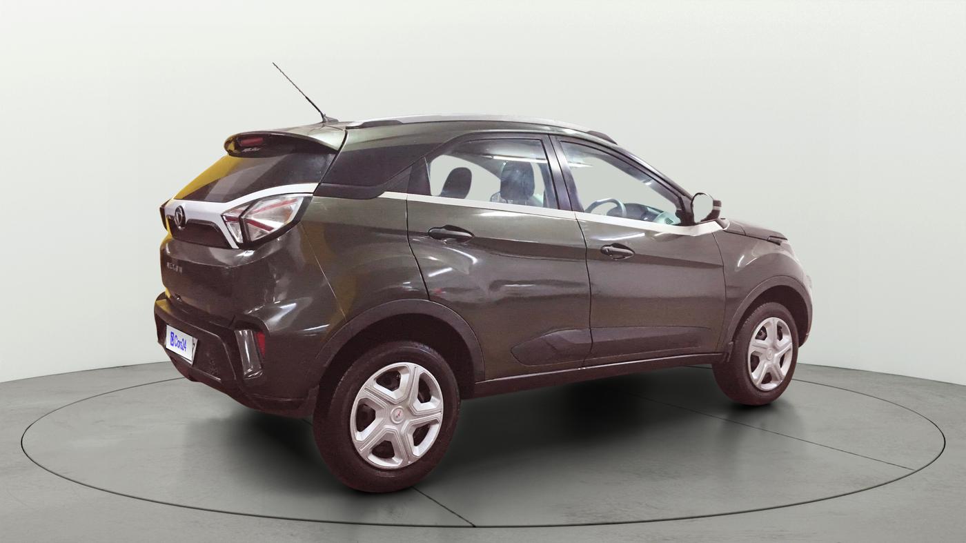 2022 Tata NEXON XM PETROL, Petrol, Manual, 74,200 km, Right Back Diagonal