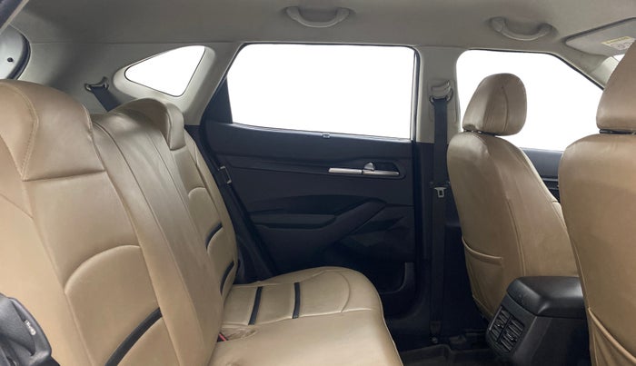 2021 KIA SELTOS HTK PLUS 1.5 DIESEL, Diesel, Manual, 1,20,355 km, Right Side Rear Door Cabin