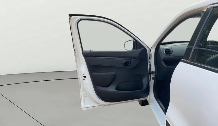 2016 Renault Kwid RXL, Petrol, Manual, 66,887 km, LHS Front Door