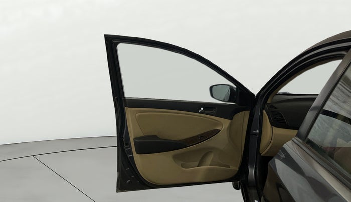 2014 Hyundai Verna FLUIDIC 1.6 VTVT SX, Petrol, Manual, 64,978 km, LHS Front Door