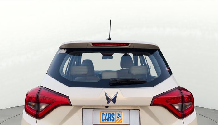 2023 Mahindra XUV300 W8 (O) 1.2 PETROL, Petrol, Manual, 30,905 km, Rear Windshield