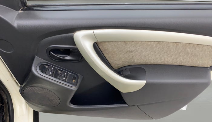 2014 Renault Duster 85 PS RXL DIESEL (OPT), Diesel, Manual, 80,636 km, Driver Side Door Panels Control