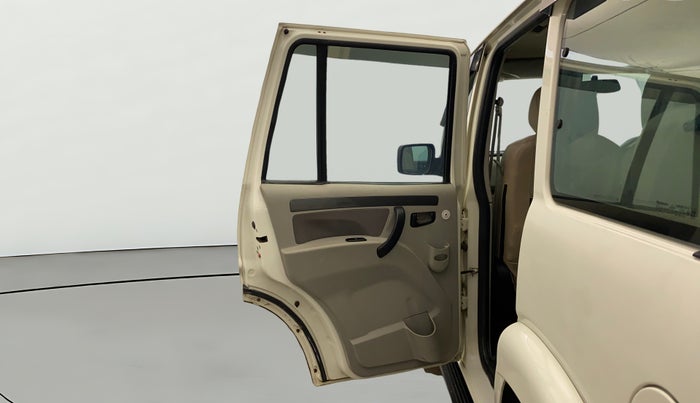 2018 Mahindra Scorpio S7, Diesel, Manual, 48,710 km, LHS Rear Door
