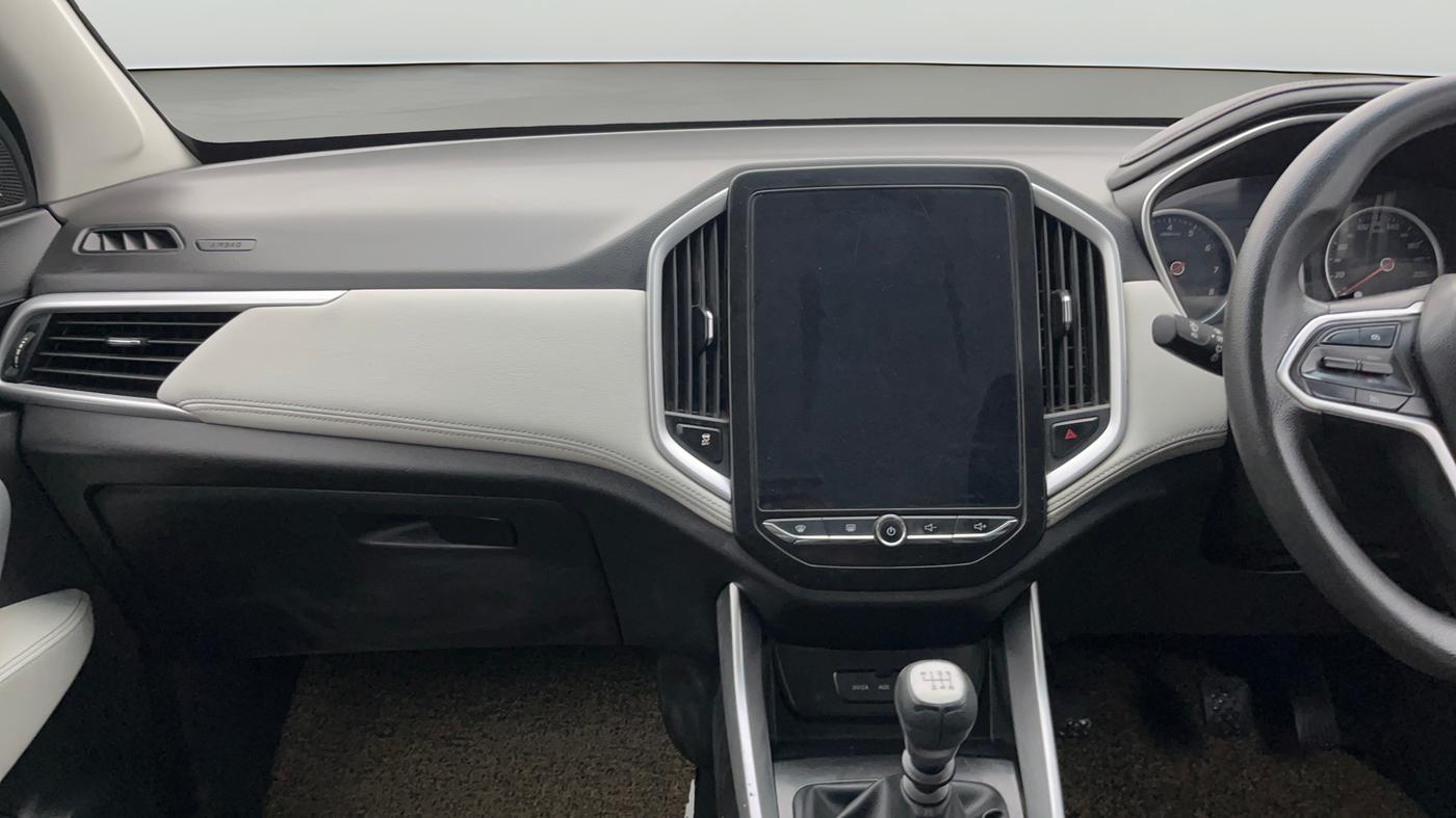 2021 MG HECTOR PLUS SUPER 1.5 PETROL TURBO HYBRID MT 7-STR, Petrol, Manual, 91,637 km, Air Conditioner