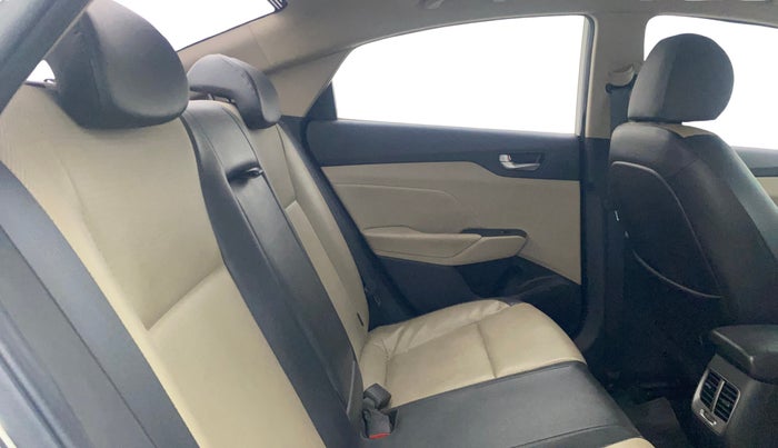 2018 Hyundai Verna 1.6 VTVT SX O, Petrol, Manual, 70,816 km, Right Side Rear Door Cabin