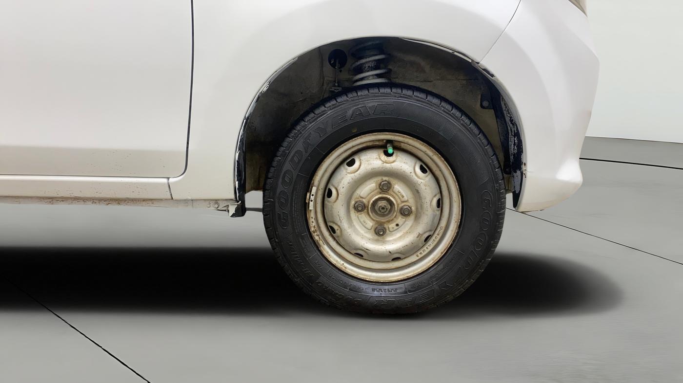 2014 Maruti Alto 800 LXI, Petrol, Manual, 1,40,596 km, Right Front Wheel
