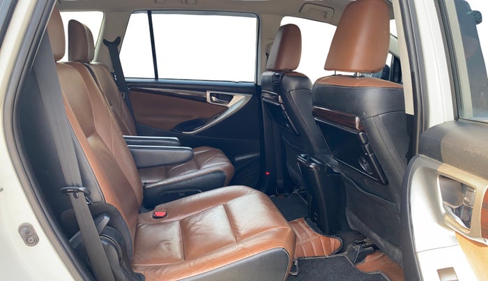 2017 Toyota Innova Crysta 2.8 ZX AT 7 STR, Diesel, Automatic, 67,322 km, Right Side Rear Door Cabin