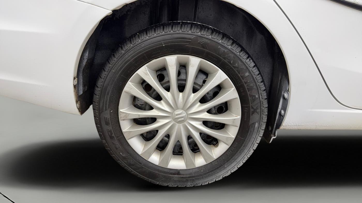 2014 Maruti Ciaz VXI+, Petrol, Manual, 69,872 km, Right Rear Wheel