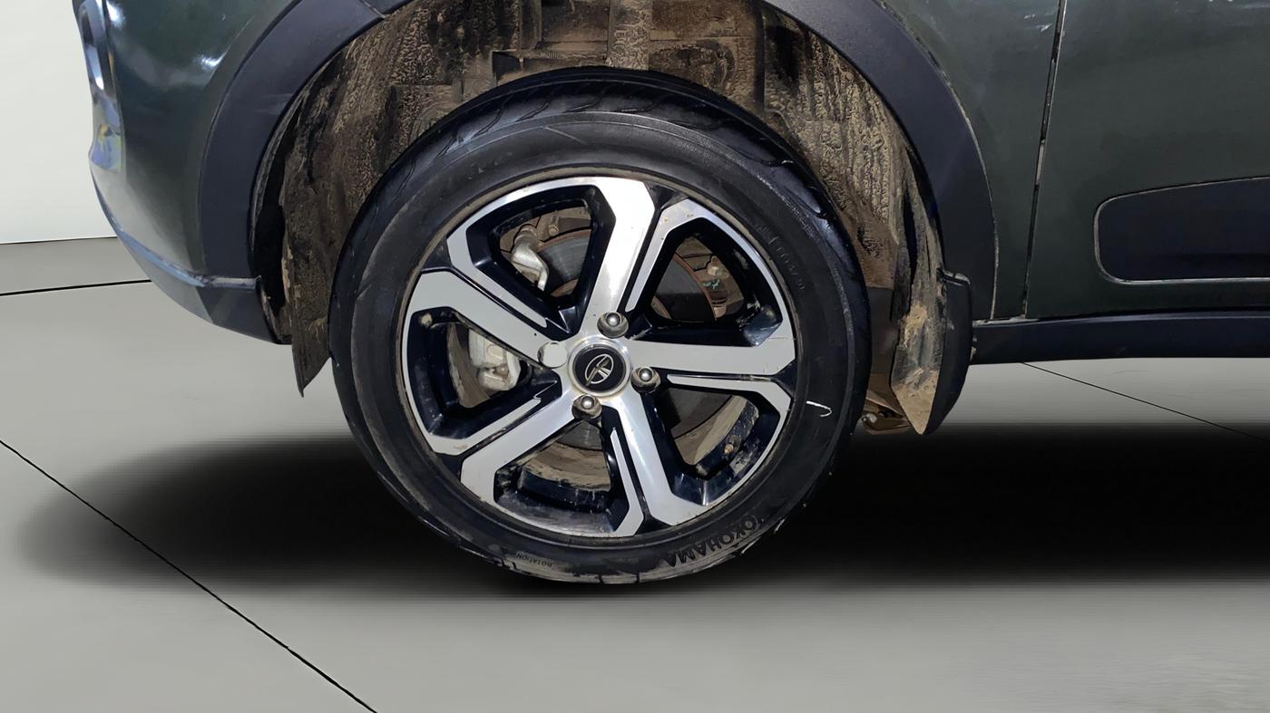 2023 Tata NEXON XZA PLUS SUNROOF PETROL, Petrol, Automatic, 13,380 km, Left Front Wheel