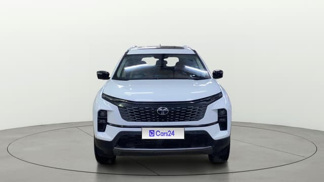 Used 2025 Tata Safari Used 2025 Tata Safari
