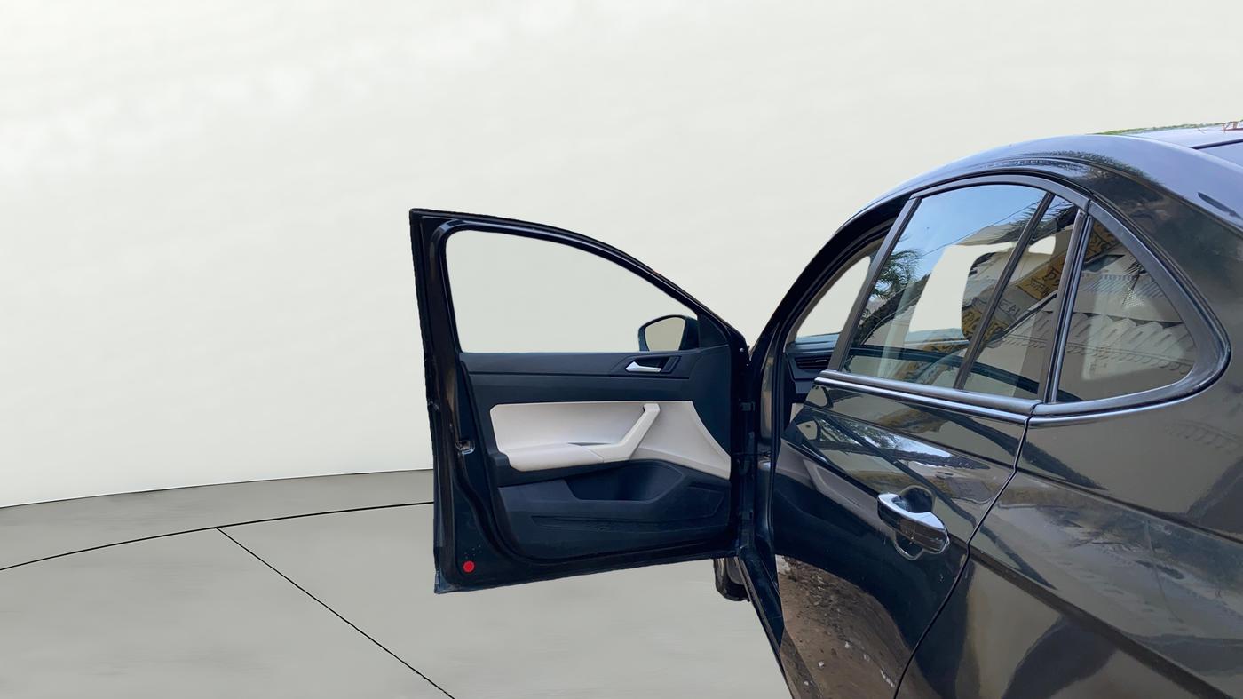 2023 Volkswagen VIRTUS COMFORTLINE TSI 1.0 MT, Petrol, Manual, 40,349 km, LHS Front Door