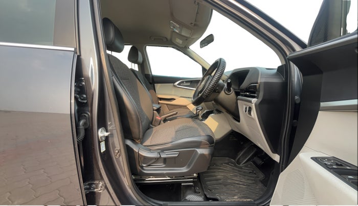 2023 KIA CARENS  PRESTIGE PLUS 1.5 TURBO PETROL DCT 7 STR, Petrol, Automatic, 50,357 km, Right Side Front Door Cabin