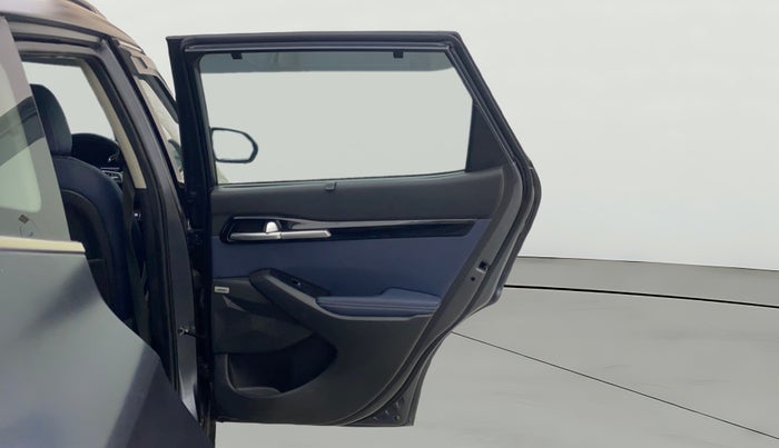 2022 KIA SELTOS X LINE 1.5 DIESEL AT, Diesel, Automatic, 33,668 km, RHS Rear Door