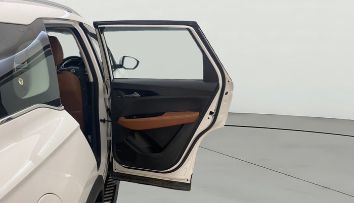 2020 MG HECTOR PLUS SHARP 2.0 DIESEL TURBO MT 6-STR, Diesel, Manual, 37,307 km, RHS Rear Door