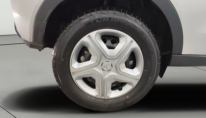 2020 Tata NEXON XMA SUNROOF PETROL, Petrol, Automatic, 62,774 km, Right Rear Wheel