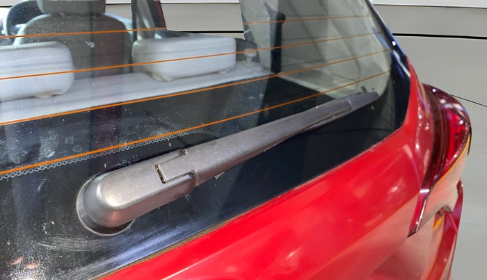 2021 Mahindra XUV300 W8(O) 1.2 PETROL DUAL TONE, Petrol, Manual, 5,206 km, Rear Wiper