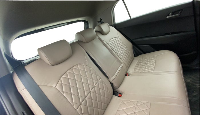 2016 Hyundai Creta SX PLUS AT 1.6 PETROL, Petrol, Automatic, 1,10,653 km, Right Side Rear Door Cabin