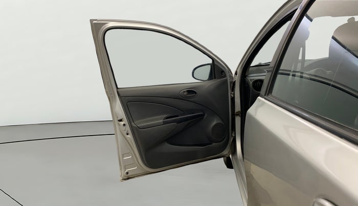 2013 Toyota Etios Liva G, Petrol, Manual, 34,672 km, LHS Front Door