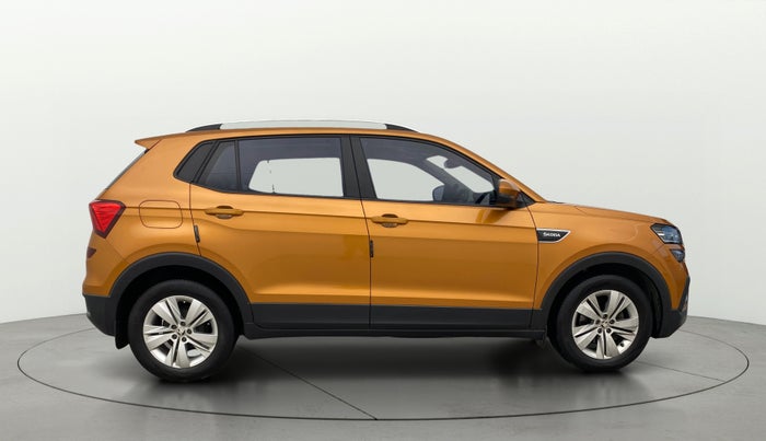 2023 Skoda KUSHAQ AMBITION 1.0L TSI AT, Petrol, Automatic, 30,383 km, Right Side View