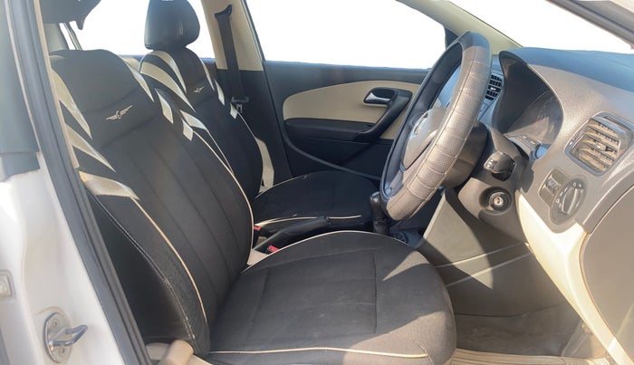 2017 Volkswagen Ameo COMFORTLINE 1.2L, Petrol, Manual, 1,09,565 km, Right Side Front Door Cabin