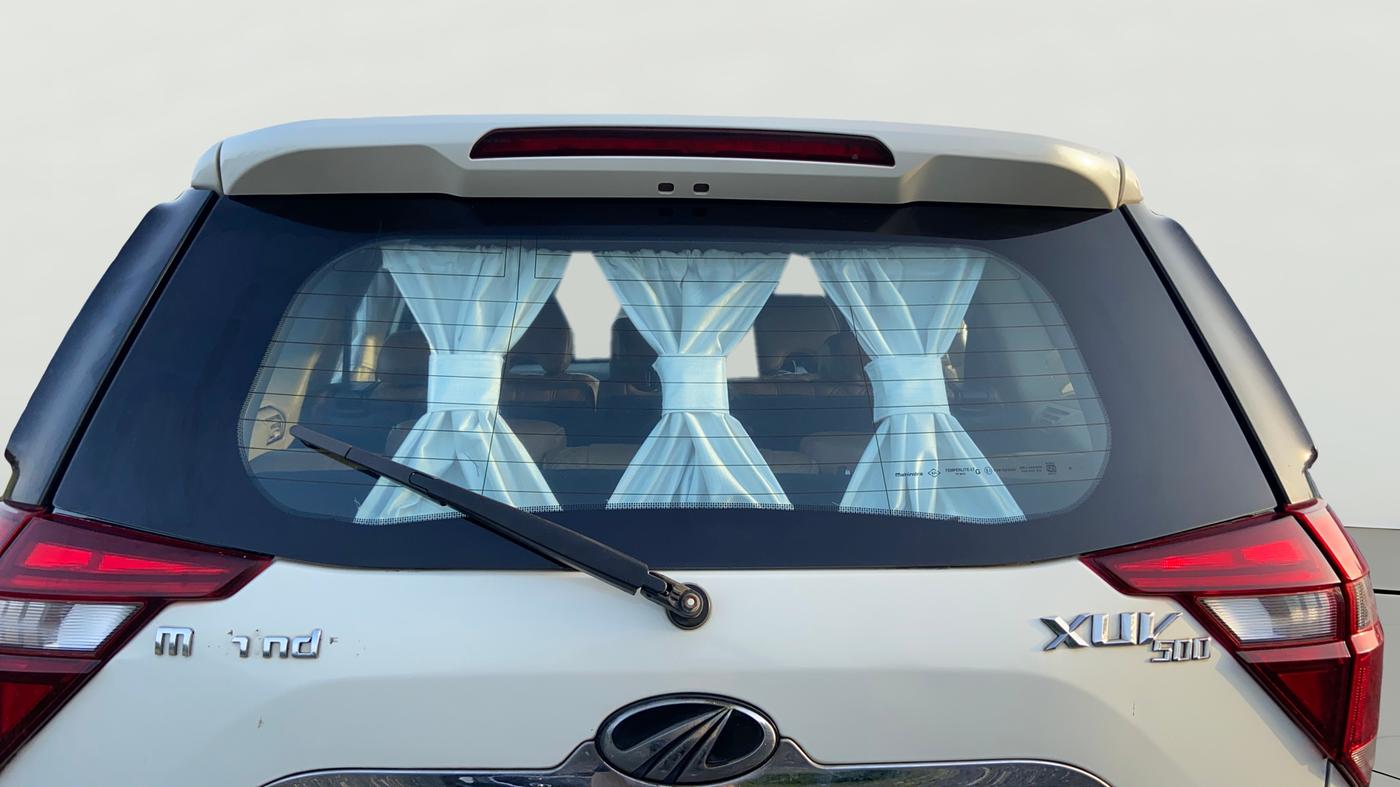 2018 Mahindra XUV500 W11 AT, Diesel, Automatic, 1,03,801 km, Rear Windshield