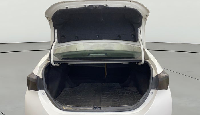 2015 Toyota Corolla Altis VL CVT PETROL, Petrol, Automatic, 63,955 km, Boot Open Zoomed View