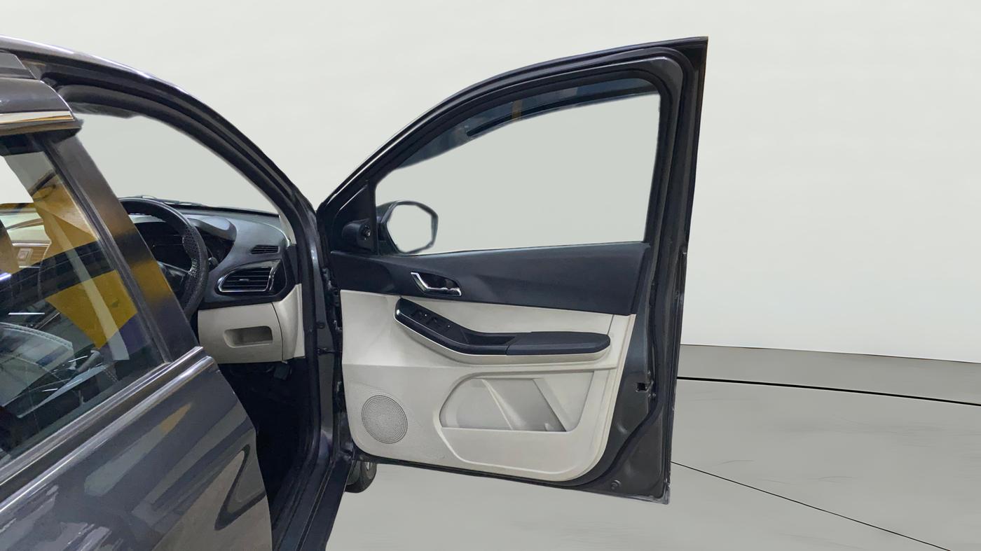 2023 Tata Tiago XZ PLUS PETROL, Petrol, Manual, 31,518 km, RHS Front Door