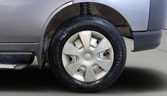 2017 Maruti Eeco 5 STR WITH A/C+HTR, CNG, Manual, 37,708 km, Right Front Wheel