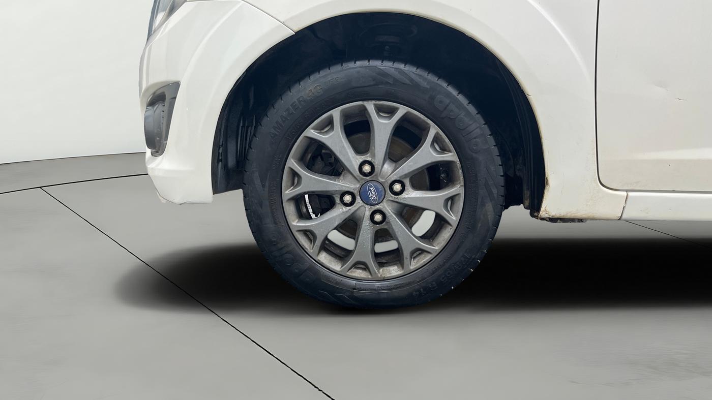 2015 Ford Figo TITANIUM 1.2 PETROL, Petrol, Manual, 67,115 km, Left Front Wheel