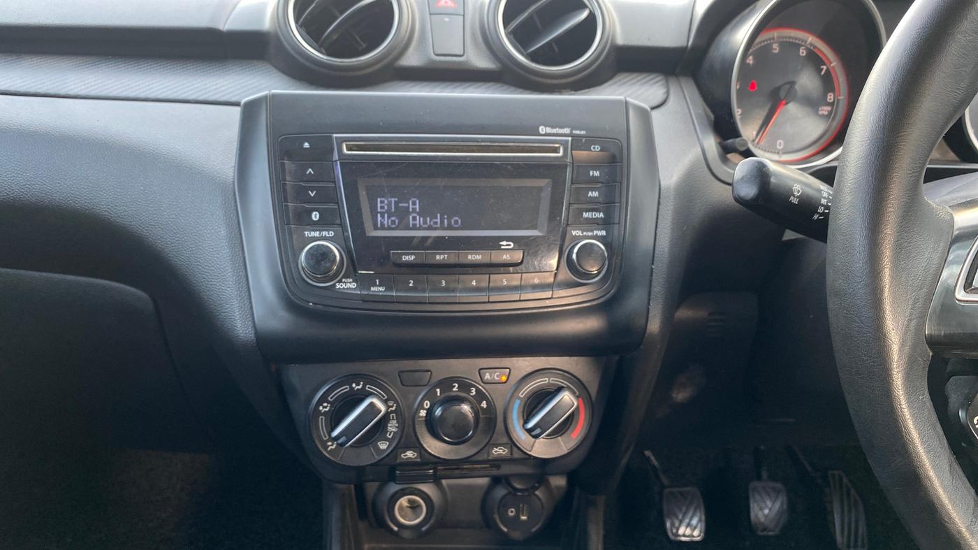 2020 Maruti Swift VXI, Petrol, Manual, 83,217 km, Air Conditioner