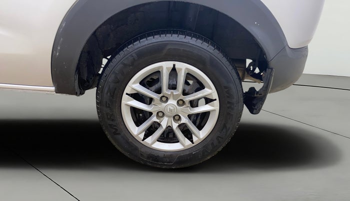 2020 Renault TRIBER RXL MT, Petrol, Manual, 27,600 km, Left Rear Wheel